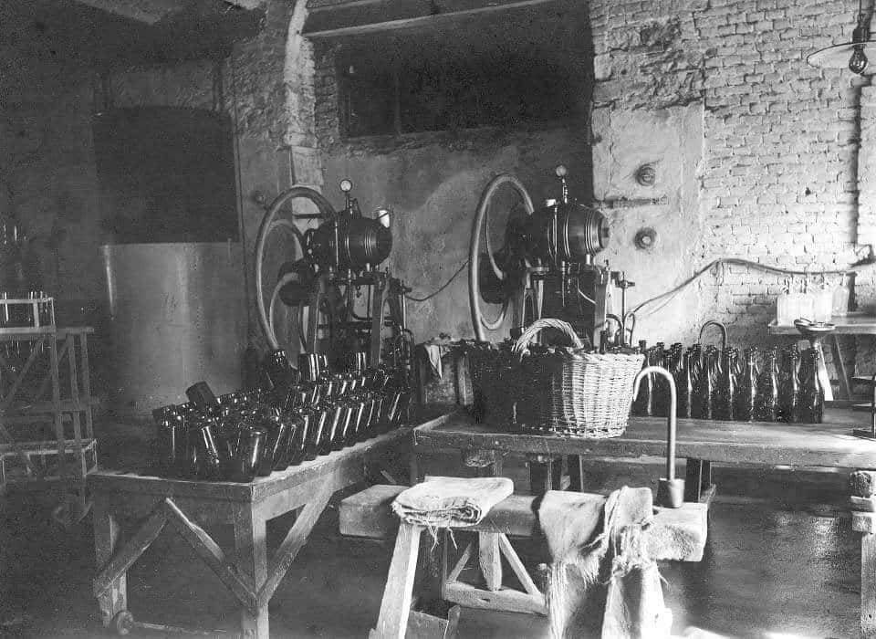 BOTTLING HALL image